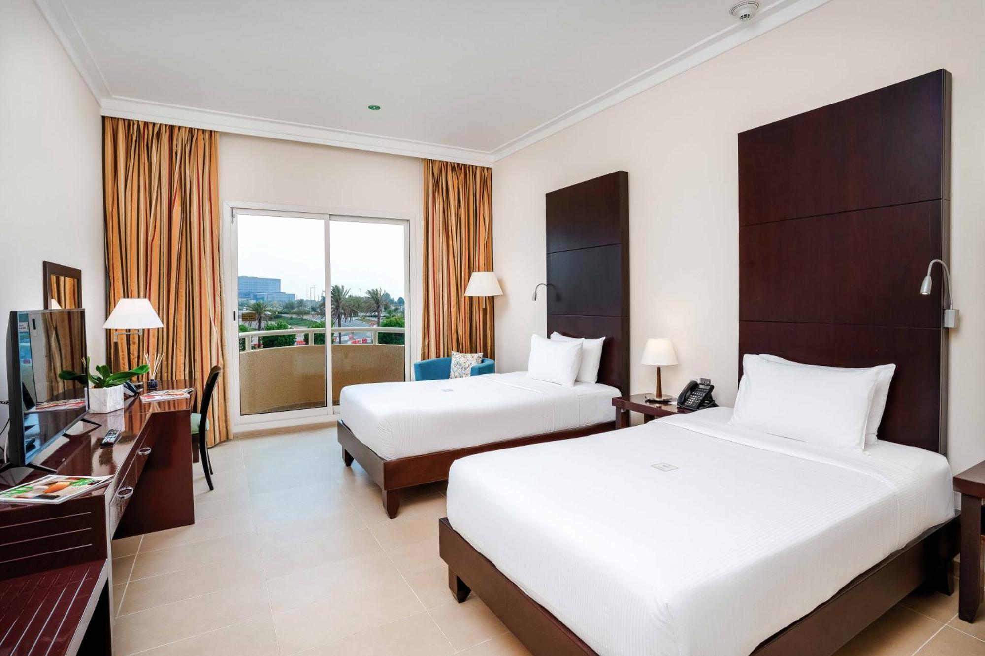 אבו דאבי Metropolitan Al Mafraq Hotel מראה חיצוני תמונה