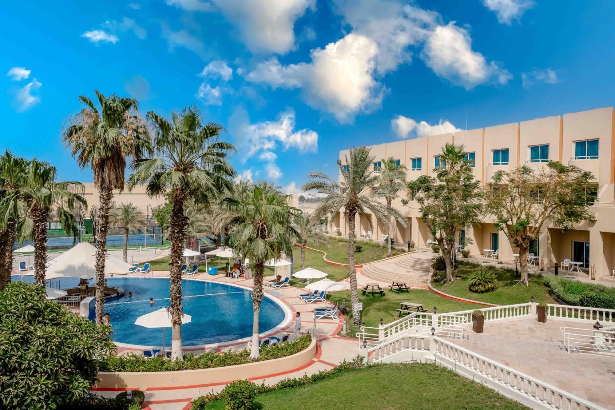 אבו דאבי Metropolitan Al Mafraq Hotel מראה חיצוני תמונה