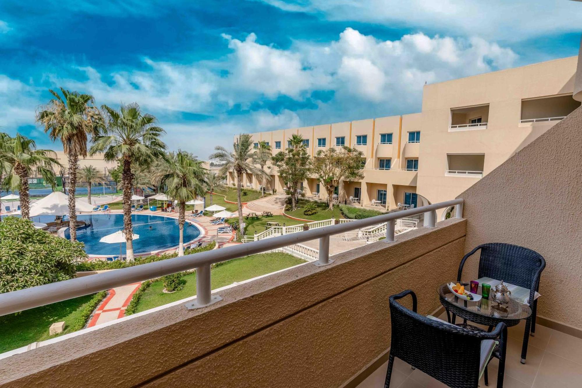אבו דאבי Metropolitan Al Mafraq Hotel מראה חיצוני תמונה