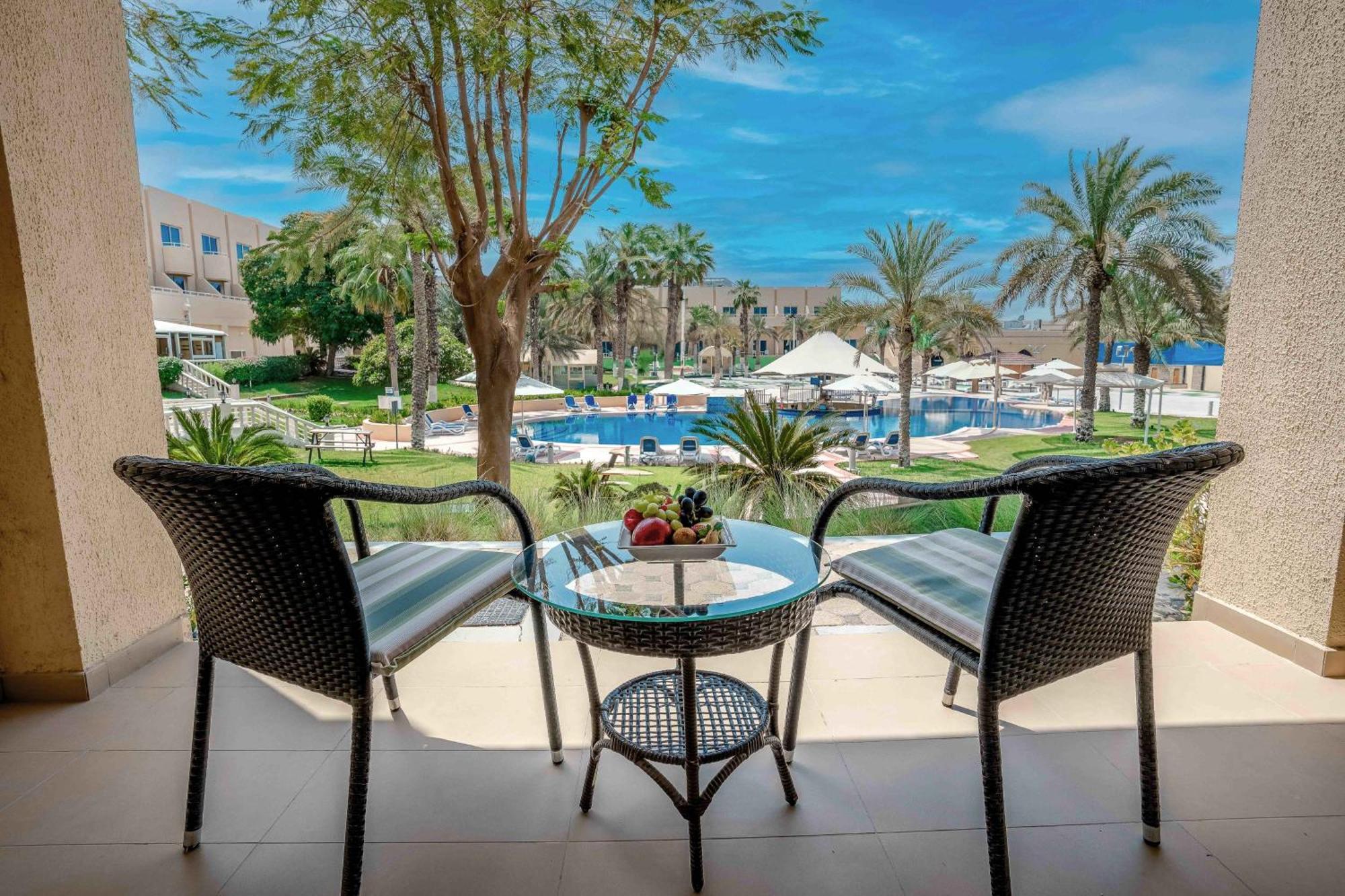 אבו דאבי Metropolitan Al Mafraq Hotel מראה חיצוני תמונה