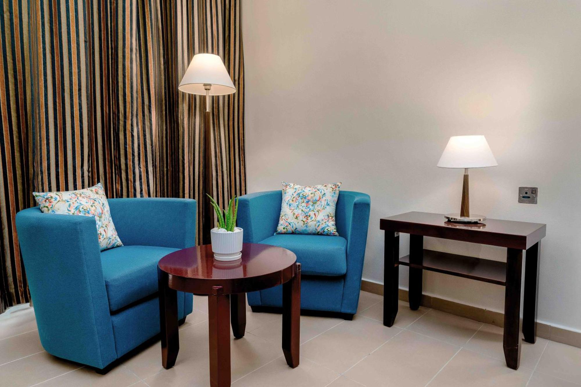 אבו דאבי Metropolitan Al Mafraq Hotel מראה חיצוני תמונה